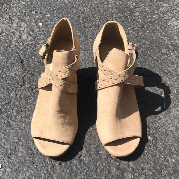 Rocket Dog Shoes - tan womens rocket dog peep toe booties